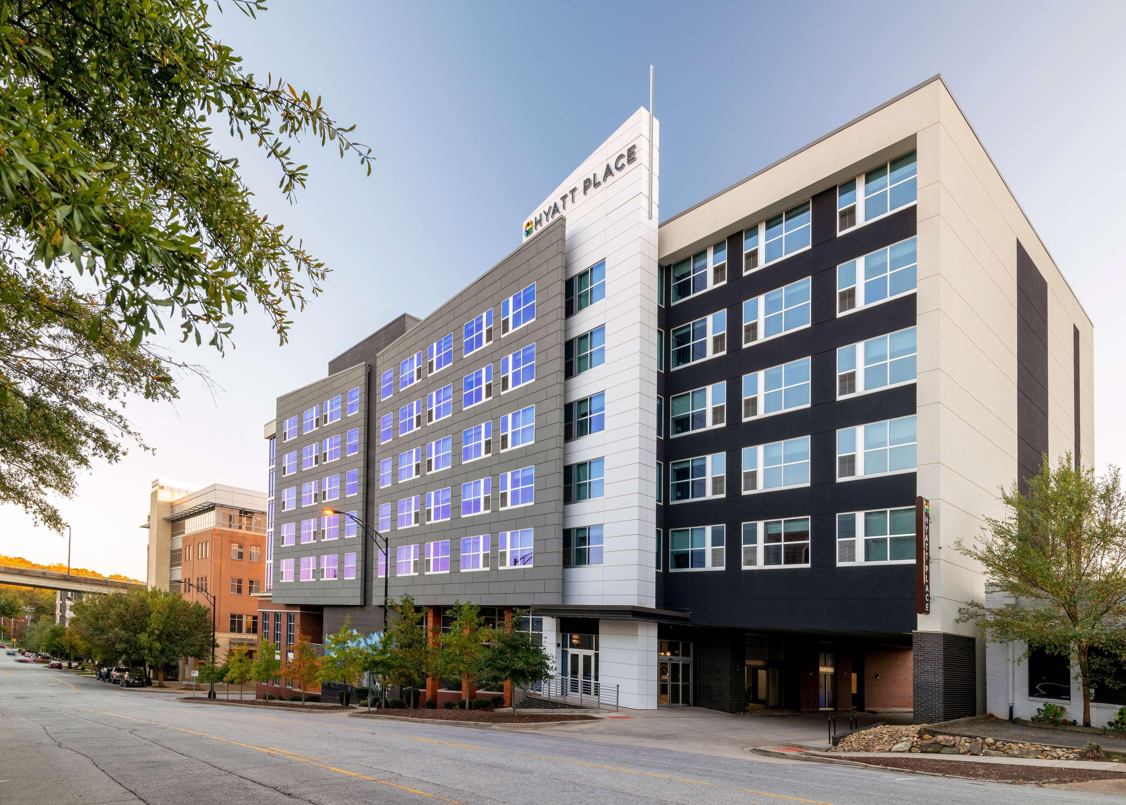 Hyatt Place Greenville Downtown Exterior photo